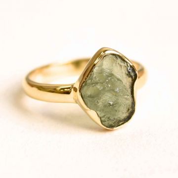 Inel argint 925 placat aur 18k cu Moldavit natural brut Marime 56-57  (EU)   8 (US) ,   Stimuleaza Evolutia Interioara si Vindecarea Energetica