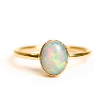 Inel argint 925 placat cu aur 18k cu Opal Etiopian oval ,   Lumina interioara si inspiratie divina