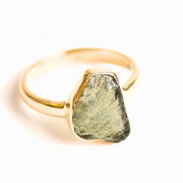 Inel cu Moldavit Natural placat cu Aur  de 18K 3.11 gr 56  (EU)   7.5 (US) ,   Puterea Schimbarii si Evolutiei Interioare