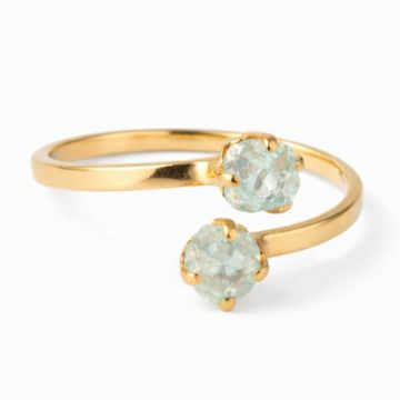 Inel reglabil din argint 925 placat cu aur de 18k cu acvamarin brut care aduce calm, claritate si o prezenta linistitoare