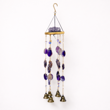 Ornament decorativ cu Ametist ,   un echilibru vizual care invita la liniste si reflectie