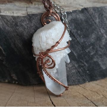 Colier pandantiv cluster cuart incolor in cupru/artistic wire m6