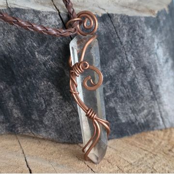 Colier pandantiv cuart fumuriu in cupru/artistic wire m2