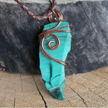 Colier pandantiv malachit in cupru/artistic wire m1
