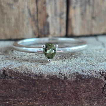 Inel moldavit din argint Pear Cut 3 x 4 mm