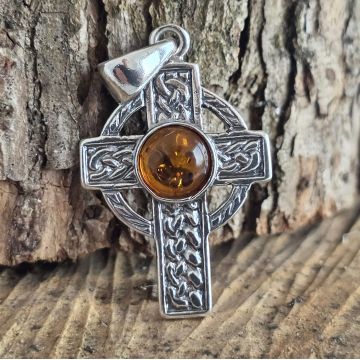 Pandantiv argint cu chihlimbar forma cruce Amber33