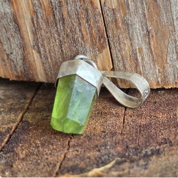 Pandantiv argint granat verde| Model 4