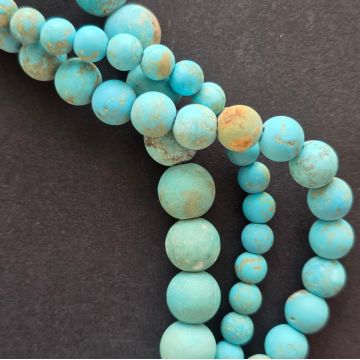 Sirag margele pietre semipretioase sfere HOWLIT ALBASTRU MAT