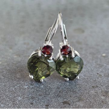 Cercei moldavit din argint | Garnet Model 2