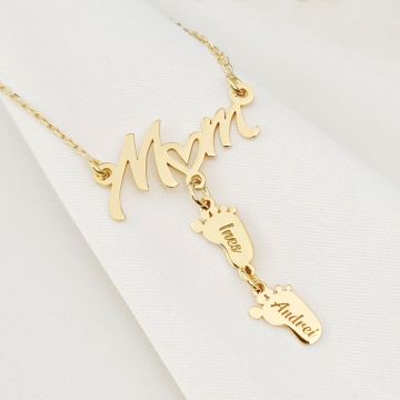 Lantisor cu pandantiv Mom si 2 picioruse - Argint placat cu Aur Galben 18K