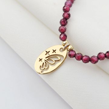 Lantisor Butterfly - Pietre Granat & Pandantiv cu Aripa Fluturas - Argint placat cu Aur Galben 18K