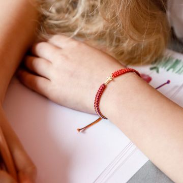 Bratara personalizata cu snur impletit multicolor - Pandantiv cruciulita - Aur Galben 14K