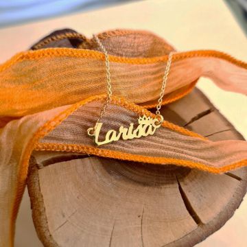Lantisor personalizat cu nume si simbol coronita - Font elegant - Argint 925 placat cu Aur Galben 18K
