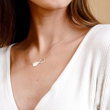 Lantisor personalizat - Pandantiv Infinit cu nume decupat - Aur Galben 14K